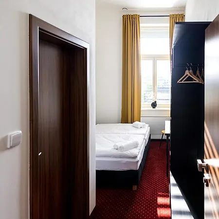 Old Town Hall - Stara Radnice - Ratusz Staromiejski -0,5km From Highway 3*