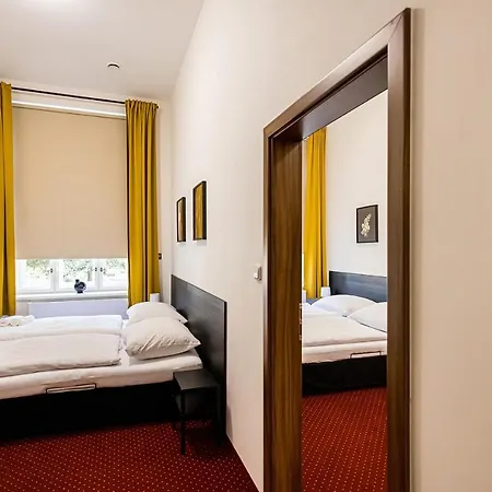 Old Town Hall - Stara Radnice - Ratusz Staromiejski -0,5km From Highway 3*