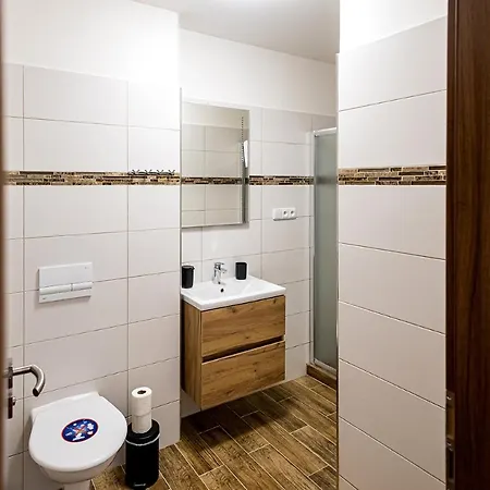 Hotel Old Town Hall - Stara Radnice - Ratusz Staromiejski -0,5km From Highway