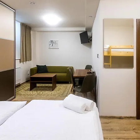 Hotel Old Town Hall - Stara Radnice - Ratusz Staromiejski -0,5km From Highway 3*