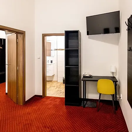 Old Town Hall - Stara Radnice - Ratusz Staromiejski -0,5km From Highway 3*