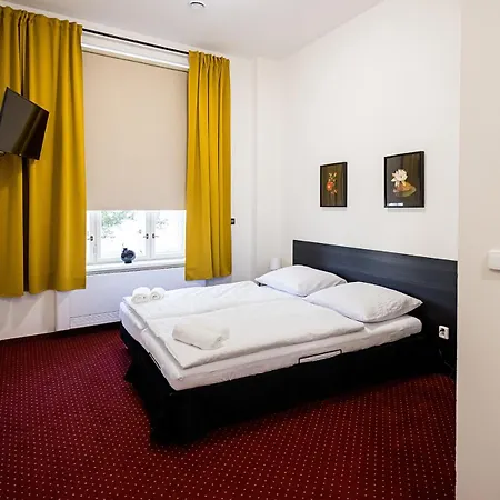 Hotel Old Town Hall - Stara Radnice - Ratusz Staromiejski -0,5km From Highway