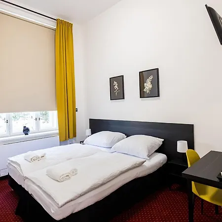 Old Town Hall - Stara Radnice - Ratusz Staromiejski -0,5km From Highway 호텔 3*