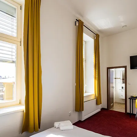 Hotel Old Town Hall - Stara Radnice - Ratusz Staromiejski -0,5km From Highway