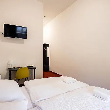 Old Town Hall - Stara Radnice - Ratusz Staromiejski -0,5km From Highway 3*