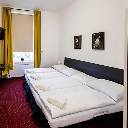 Old Town Hall - Stara Radnice - Ratusz Staromiejski -0,5km From Highway 호텔 3*