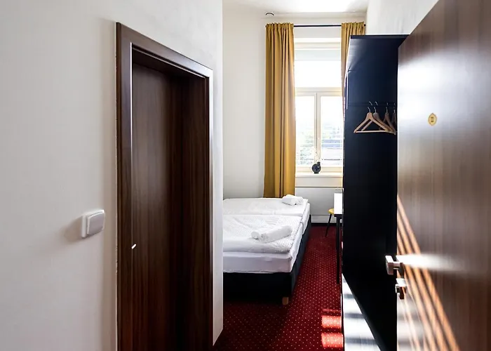 Old Town Hall - Stara Radnice - Ratusz Staromiejski -0,5km From Highway 3*
