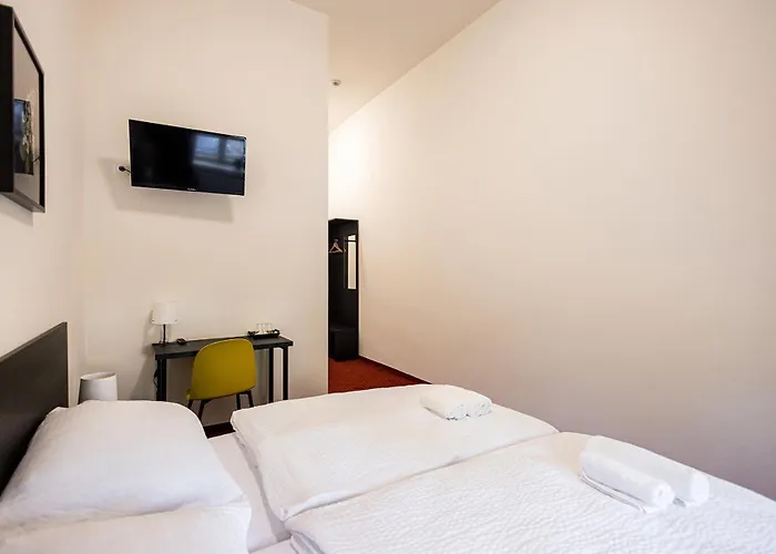 Old Town Hall - Stara Radnice - Ratusz Staromiejski -0,5km From Highway 3*
