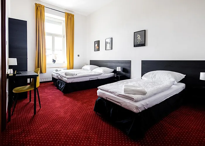 Old Town Hall - Stara Radnice - Ratusz Staromiejski -0,5km From Highway 3*